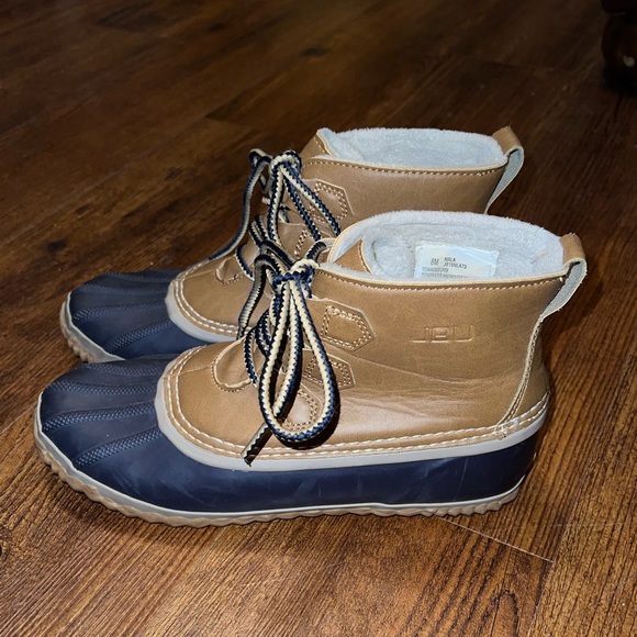 JBU Nala Tan & Navy Weatherproof Lace Up Faux Fur Lined Duck Boots Women Size 8 - Picture 6 of 12